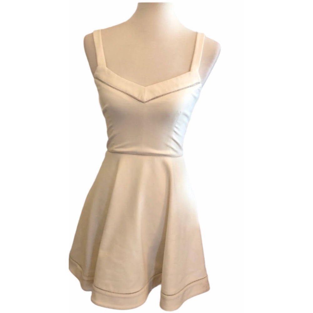 Gorgeous Short Elizabeth & James Cocktail Dress - Picture 10 of 10